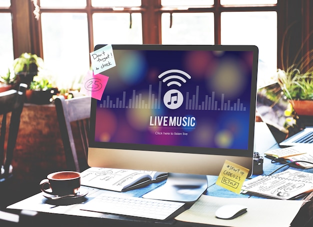 Ascoltare musica dal vivo Entertainment Online Concept