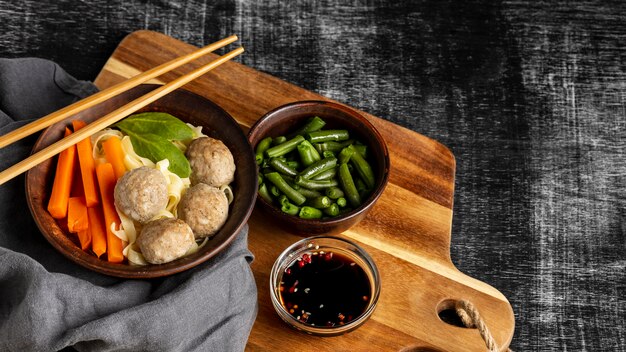 Assortimento di bakso tradizionale indonesiano