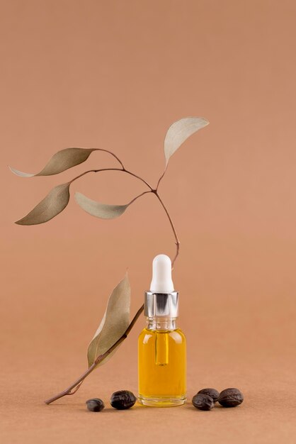 Assortimento di contagocce di olio di jojoba