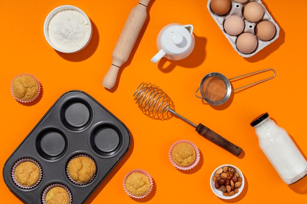 Assortimento di ingredienti per ricette vista dall'alto