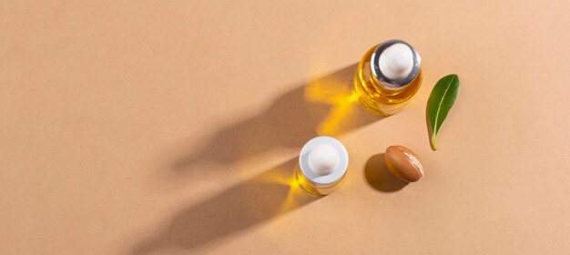 Assortimento di olio di Argan in flacone contagocce