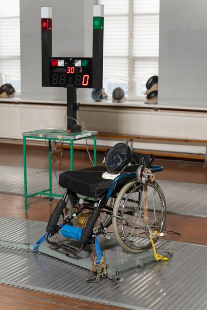 Attrezzatura speciale per schermitori disabile su sedia a rotelle