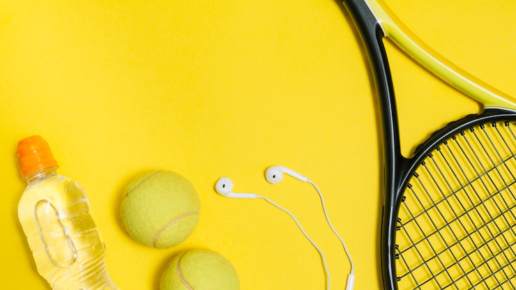Foto gratuito attrezzatura sportiva per giocare a tennis