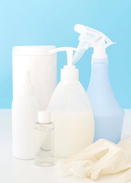 Attrezzature per la disinfezione sul tavolo
