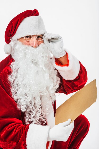 Babbo Natale con la lista dei bambini in mano