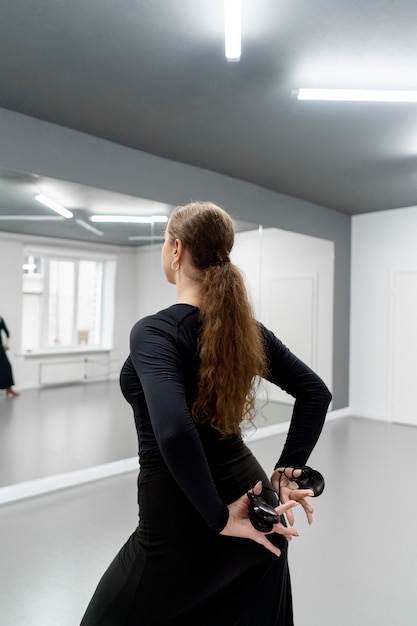 Ballerina di flamenco in studio