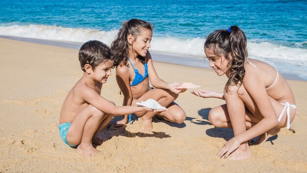 Bambini felici in vacanza