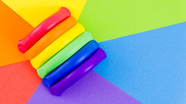 Bandiera dell'orgoglio con vernice colorata