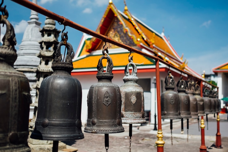 Foto gratuito bell al tempio tailandese a bangkok