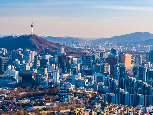 Bella architettura che costruisce paesaggio urbano nella città di Seoul