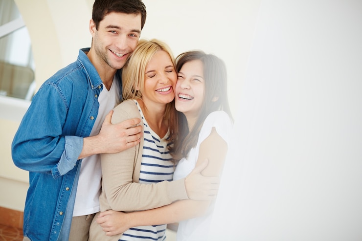 Foto gratuito bella famiglia felice