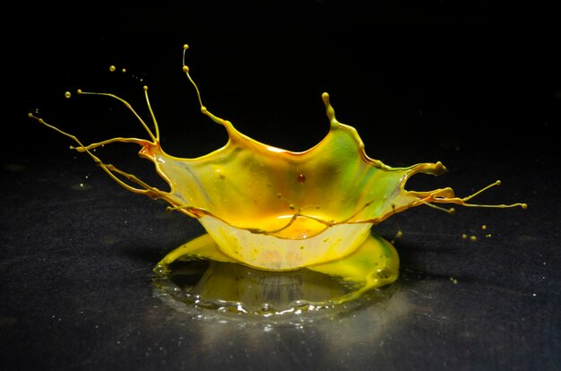 Bella natura morta con acqua