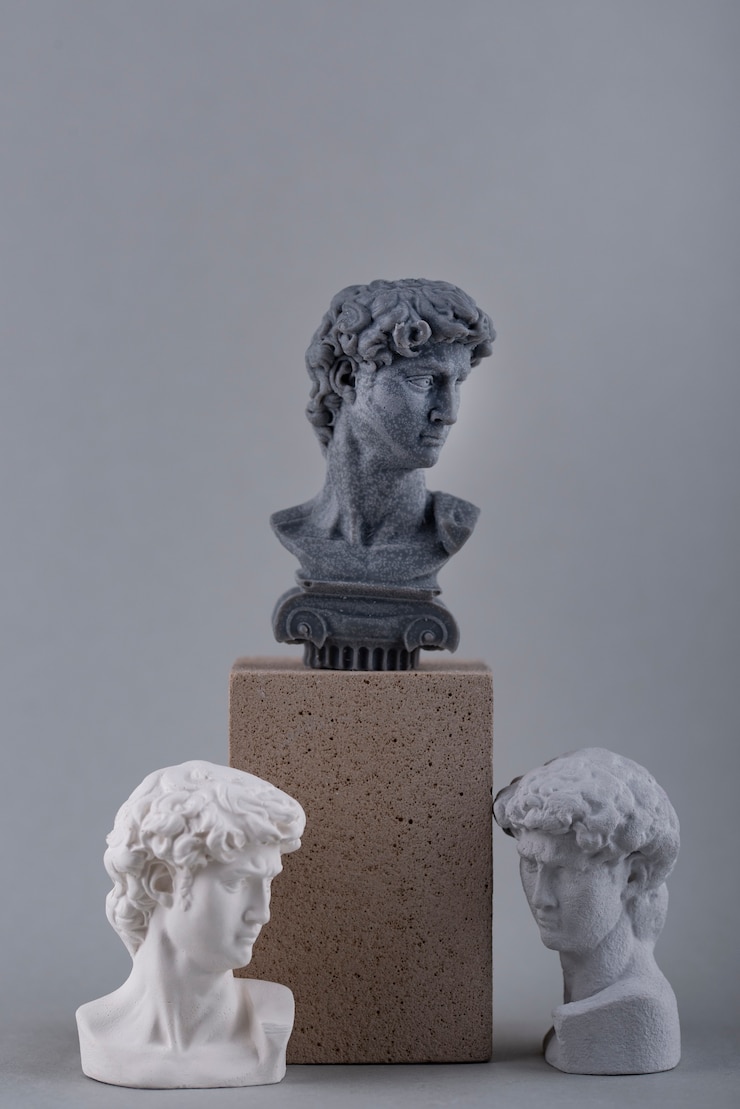 Foto gratuito bella scultura di figura romana