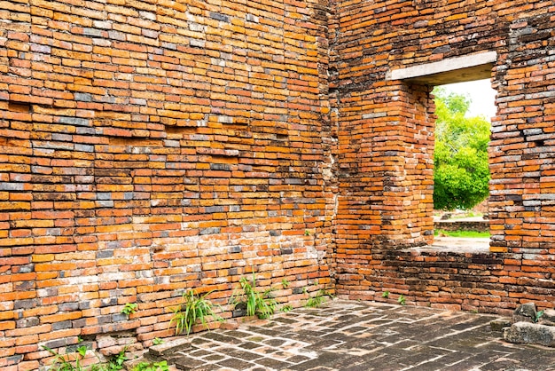 Bella vecchia architettura storica di Ayutthaya in Thailandia