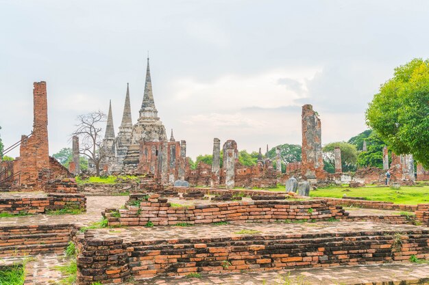 Bella vecchia architettura storica di Ayutthaya in Thailandia