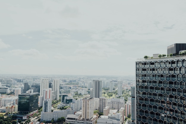 Bella vista alta della città moderna