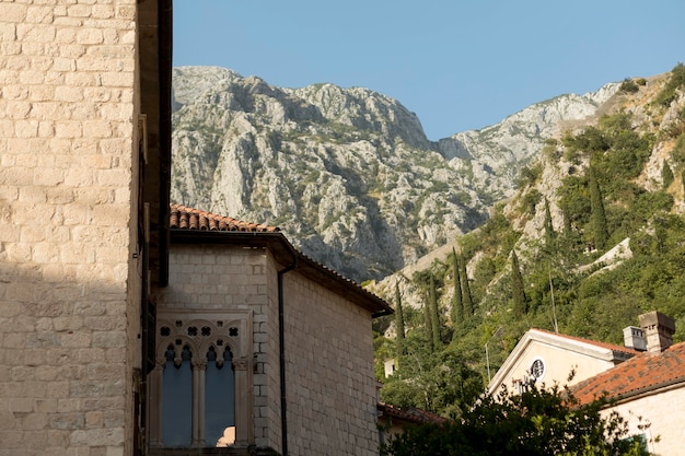 Bella vista di viaggio in montenegro