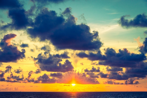 Bella vista sul mare sfondo del mare retrò