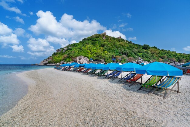 Bellissima isola di Koh Nangyuan a Surat Thani, Thailandia