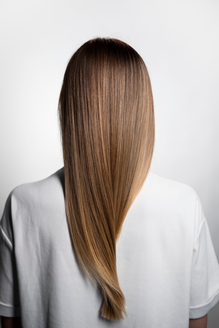 Foto gratuito bellissimi capelli trattati alla cheratina