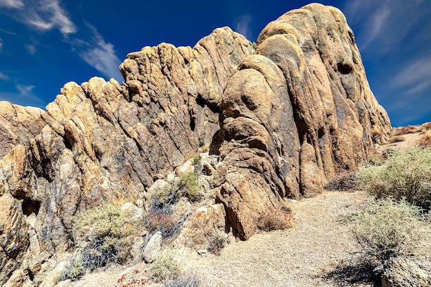 Bellissimo colpo di formazioni rocciose in Alabama Hills, California