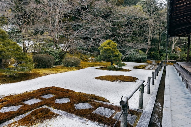 Bellissimo giardino giapponese