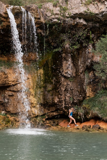 Bellissimo paesaggio di cascata