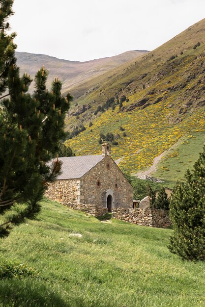 Bellissimo paesaggio di montagna