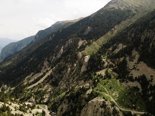 Bellissimo paesaggio di montagna