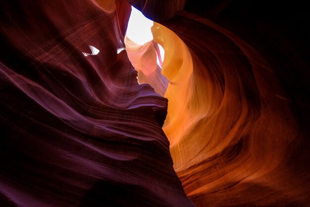 Bellissimo scatto dell'Antelope Canyon in Arizona - perfetto per lo sfondo