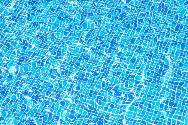 Bellissimo sfondo di acqua della piscina