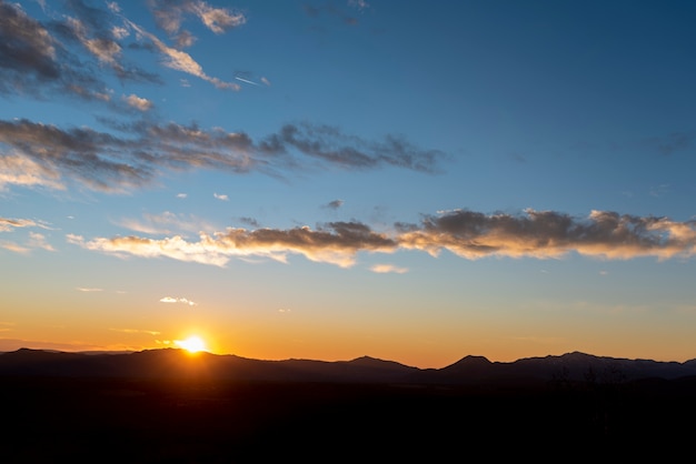 Bellissimo skyscape durante il giorno