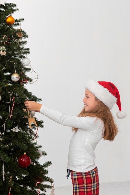 Bello concetto di natale a casa con lo spazio della copia