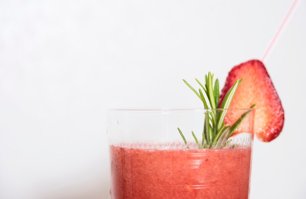 Bevanda rinfrescante con fragola