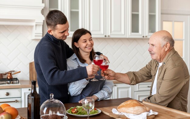 Bicchieri tintinnanti per famiglie a tiro medio