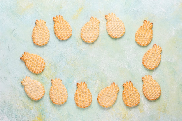 Biscotti deliziosi a forma di ananas.