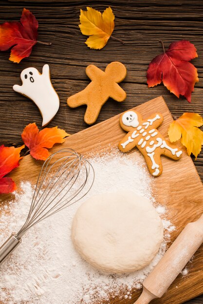 Biscotti e pasta saporiti di Halloween di vista superiore