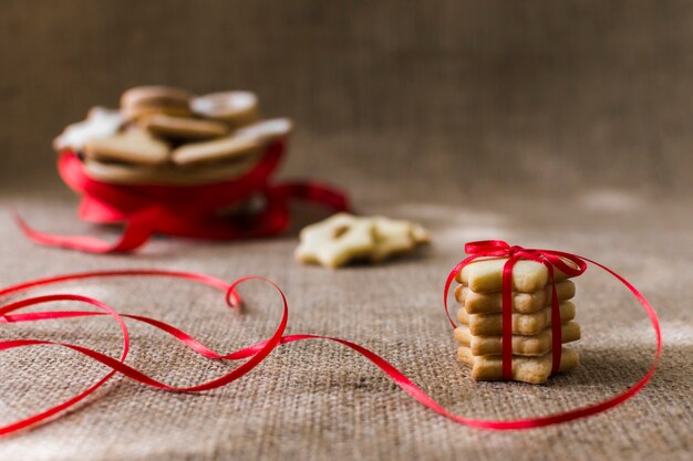 Biscotti stelle con nastro luminoso