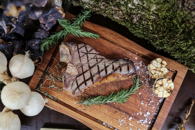 Bistecca alla griglia Aglio Sale Pepe Rosmarino