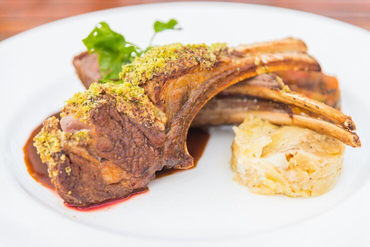 Foto gratuito bistecca dell&#39;agnello barbecue