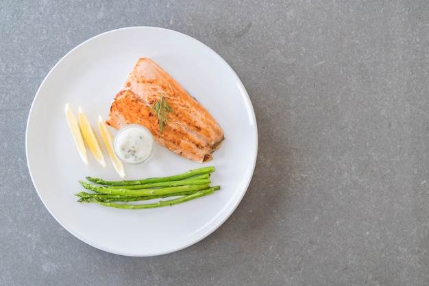 Bistecca di salmone alla griglia