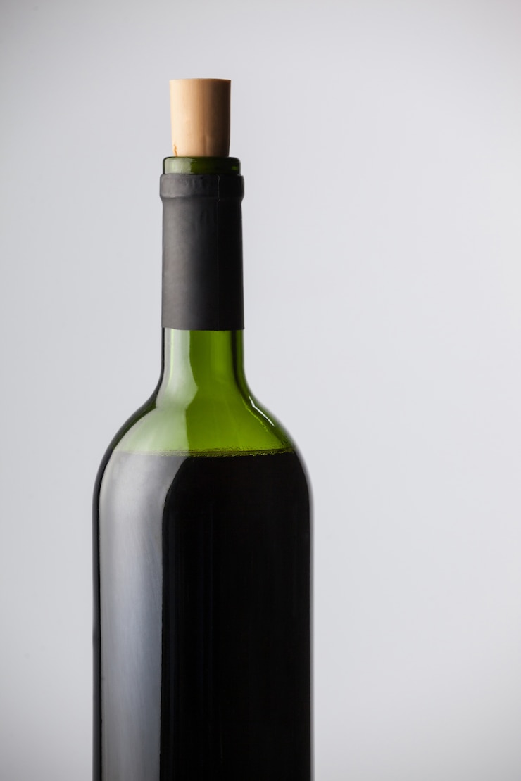 Foto gratuito bottiglia di vino