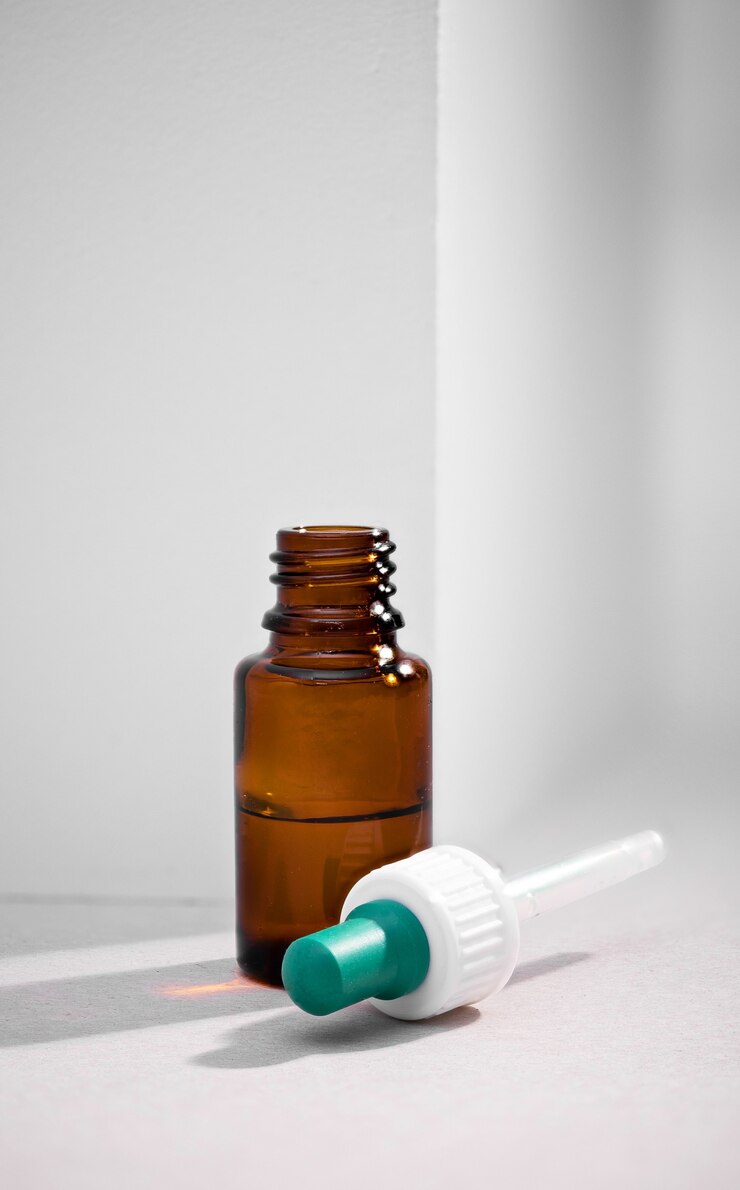 Foto gratuito bottiglie di medicinali e vaccini