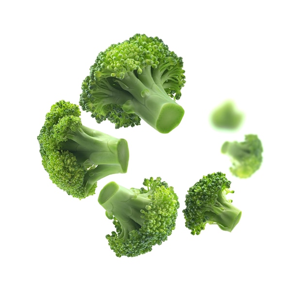 Broccoli verdi che levitano su uno sfondo bianco