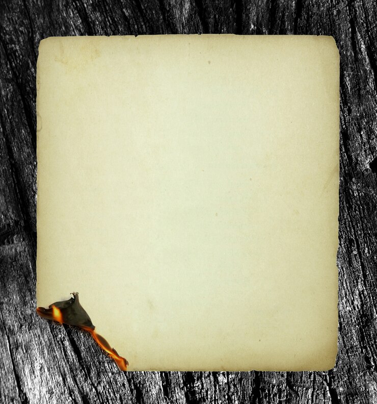 Foto gratuito bruciando la carta