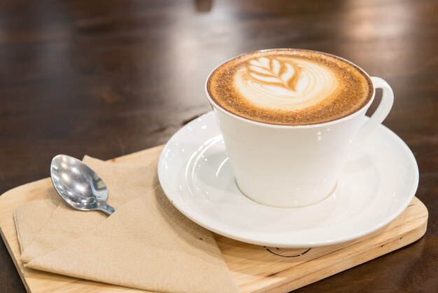 Caffè caldo in tazza