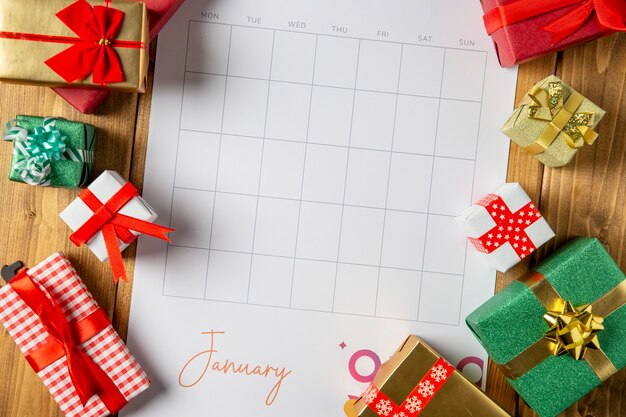 Calendario e regali con vista dall'alto