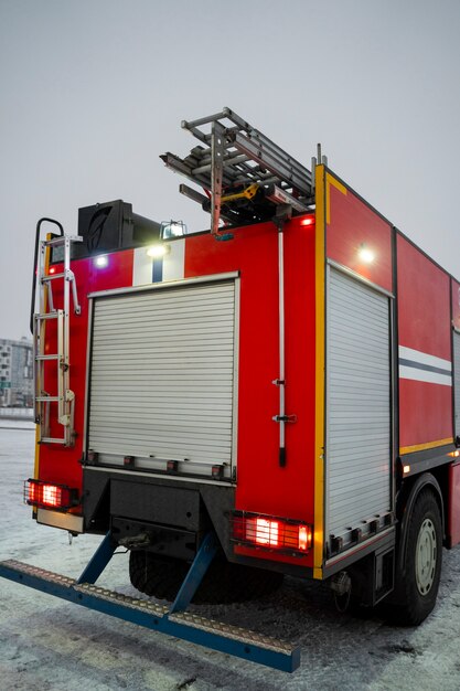 Camion dei vigili del fuoco pronto per la sua missione