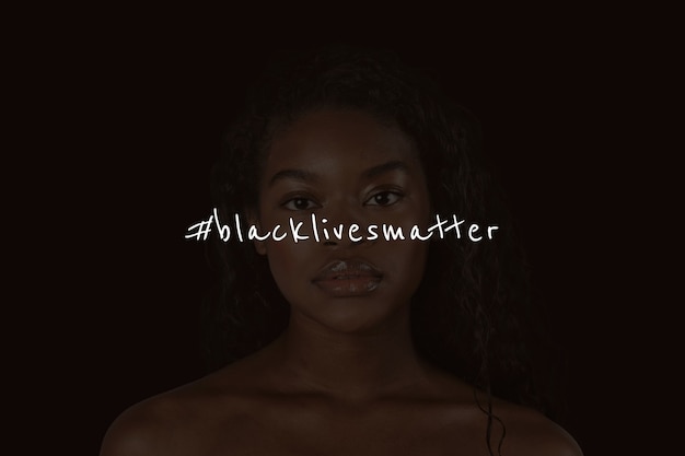 Campagna BLM con una donna afroamericana nel post sui social media ombra