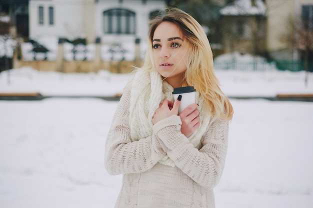 capelli faccia bellezza adulto naturali